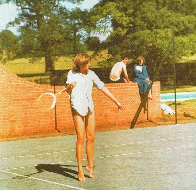 更依赖于持 更依赖于持