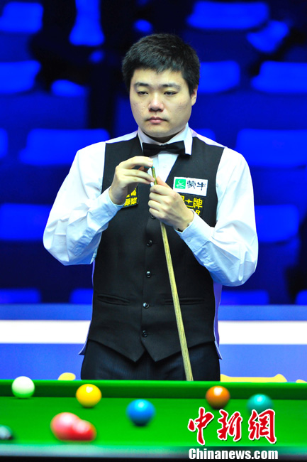 员的出色发 员的出色发